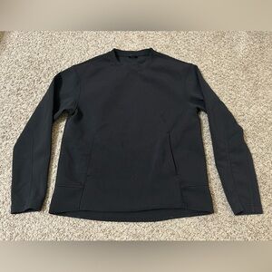 Lululemon Embrace The Space Crew
Black Crew Sweatshirt Women's Size 6 Pocket Run